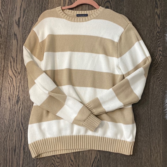Brandy Melville Sweaters - brandy melville knitted stripped crewneck